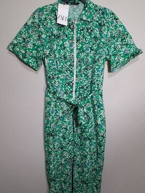 ZARA Green Floral Midi Dress with Front Zip and Tie Waist